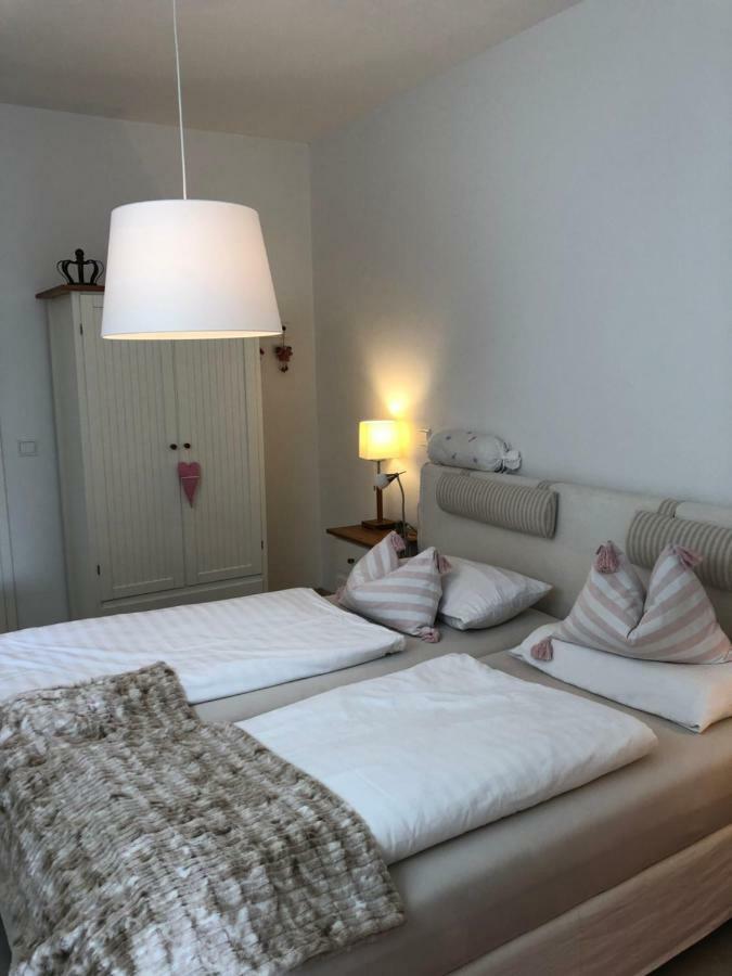 Ferienwohnung Burgenblick Mit Blick Auf Ріденбурґ Екстер'єр фото